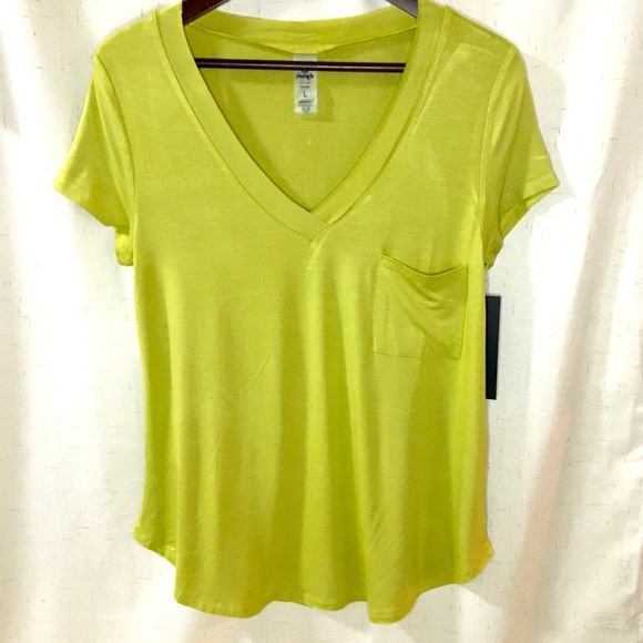 NEW Athleisure Top - Picture 1 of 5